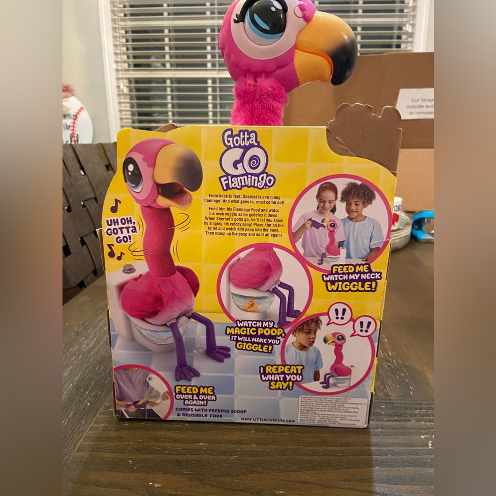 New in box Little live pets Gotta Go Flamingo